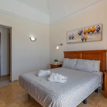 Apartment First Row En La Goleta Playa Blanca (Lanzarote)