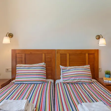 First Row En La Goleta