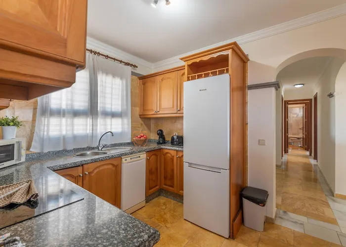 First Row En La Goleta